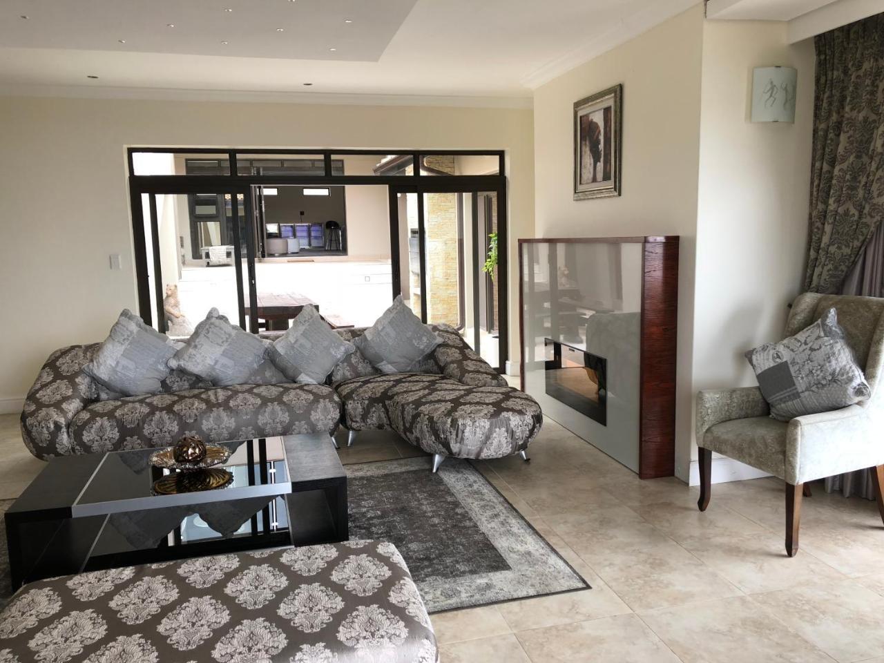 Coral Beach Bed & Breakfast East London Exterior photo
